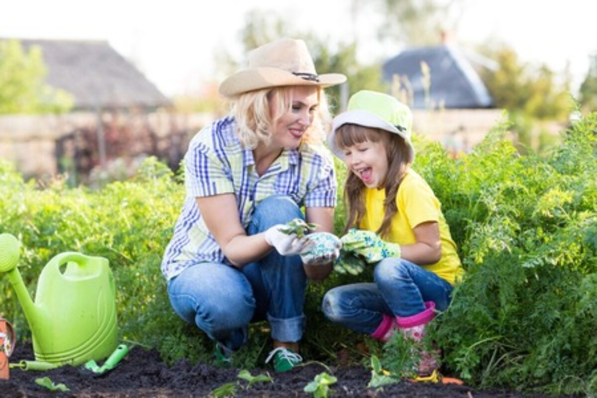 Gardening Gifts for Mom - the Imperfectly Happy home